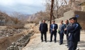 بازديدفرماندارتفت ازپروژه ساخت قسمتي ازديوارساحلي رودخانه فصلي دهستان شيركوه