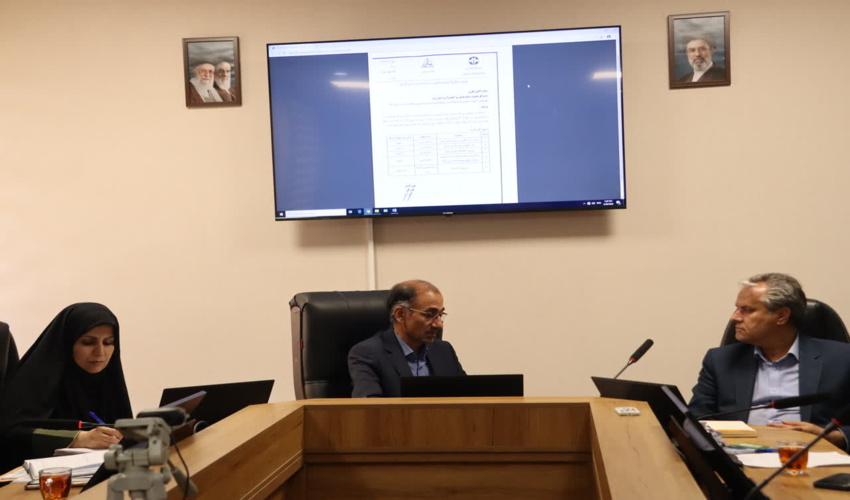 نشست راهبردی مدیران‌کل منابع‌طبیعی و محیط‌زیست یزد برای تحقق توسعه پایدار