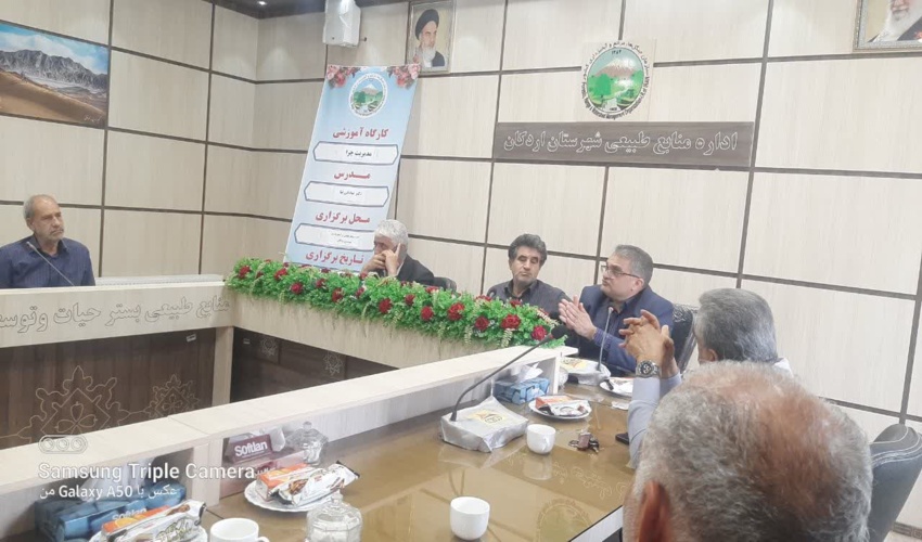 برگزاری کلاس مدیریت چرا ویژه مرتعداران با تدریس دکتر صادقی‌نیا