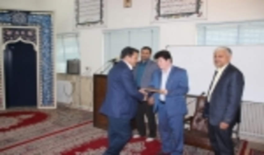 به مناسبت روز جانباز و در مراسمی از جانبازان شاغل در اداره کل منابع طبیعی و ابخیزداری استان یزد تجلیل گردید.