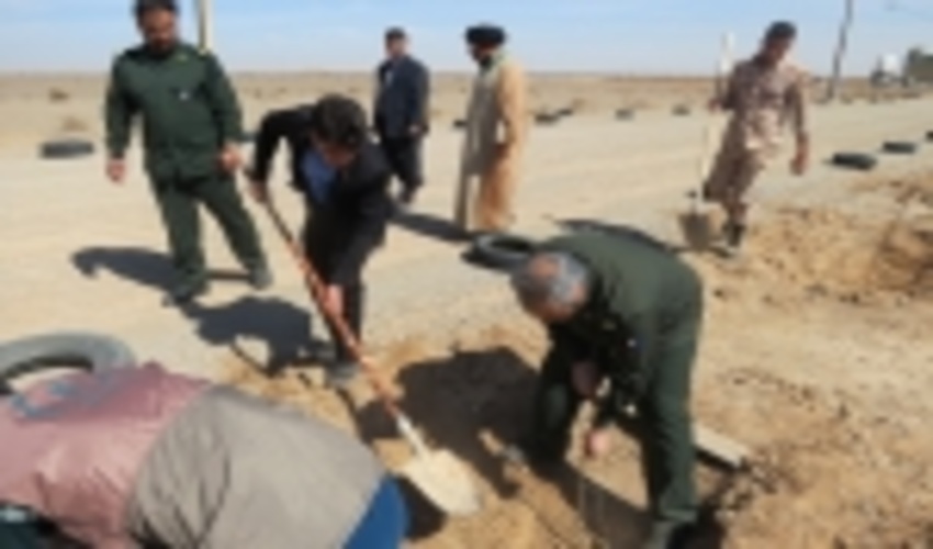 به مناسبت ششمین روزازهفته منابع طبیعی و به همت بسیجیان حوزه های میبد 450 اصله نهال در اردوگاه قدس میبد غرس شد. 