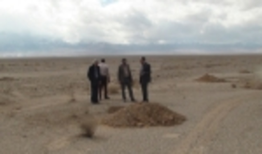 بازدید معاون فنی اداره کل منابع طبیعی از آبگیری هلالی های احداث شده جهت مدیریت رواناب  شهرستان اشکذر