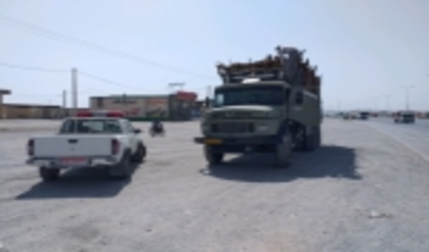 ایست و بازرسی یگان حفاظت منابع طبیعی شهرستان مهریز جهت کنترل محموله های عبوری چوب آلات و جلوگیری از قاچاق