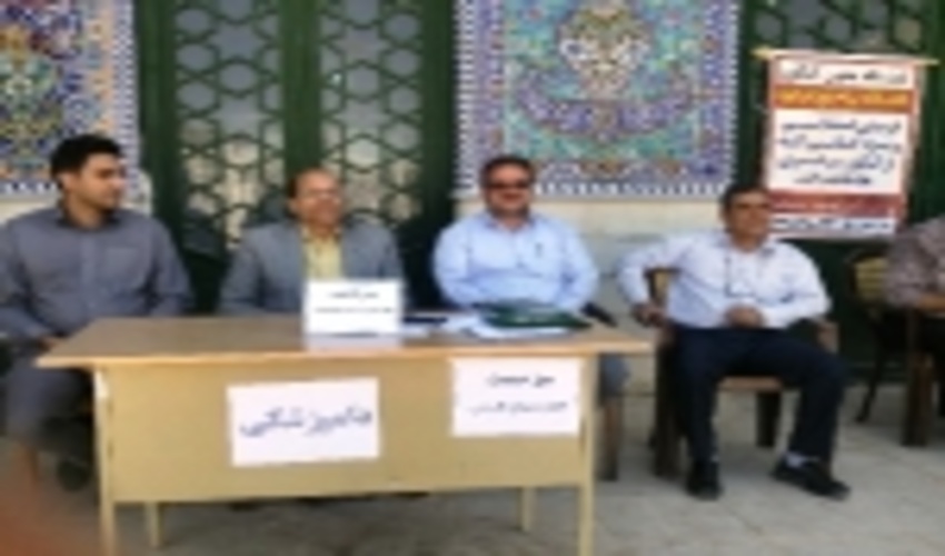 استقرار میزخدمت اداره منابع طبیعی وآبخیزداری درمحل برگزاری نمازجمعه شهرستان ابرکوه