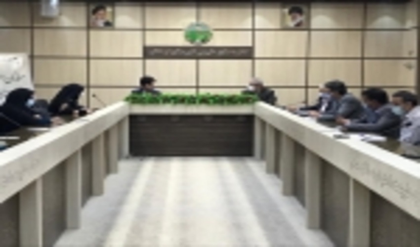 برگزاری جلسه اداری با حضور کارشناسان  کمیته نیروی انسانی اداره کل منابع طبیعی استان در شهرستان اردکان