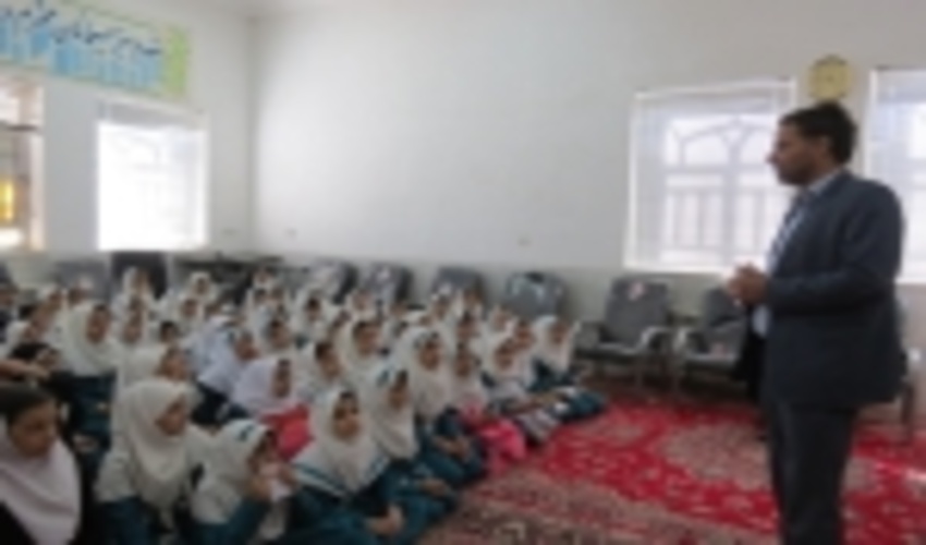 برگزاري دوره هاي آموزشي آشنايي و بكارگيري انرژي هاي نو/ سفيران انفال و نقش آنان در ترويج فرهنگ منابع طبيعي با حضور همياران طبيعت دانش آموز در بافق