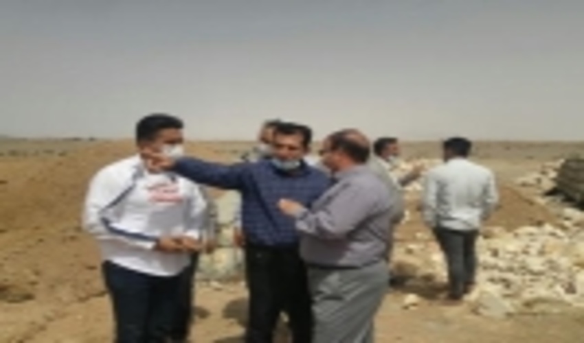 بازدید معاونت آبخیزداری وهیات همراه ازپروژه احداث آبگیر حوزه غرب شهرستان ابرکوه