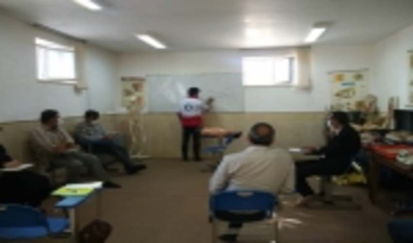 برگزاری کارگاه آموزشی عملی امداد و کمک های اولیه در شهرستان اردکان 