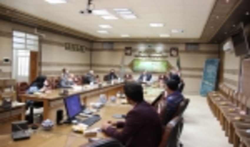 نشست هم اندیشی تشکل های مردم نهاد و فعالین منابع طبیعی و محیط زیست و مسئولین منابع طبیعی و ابخیزداری یزد 