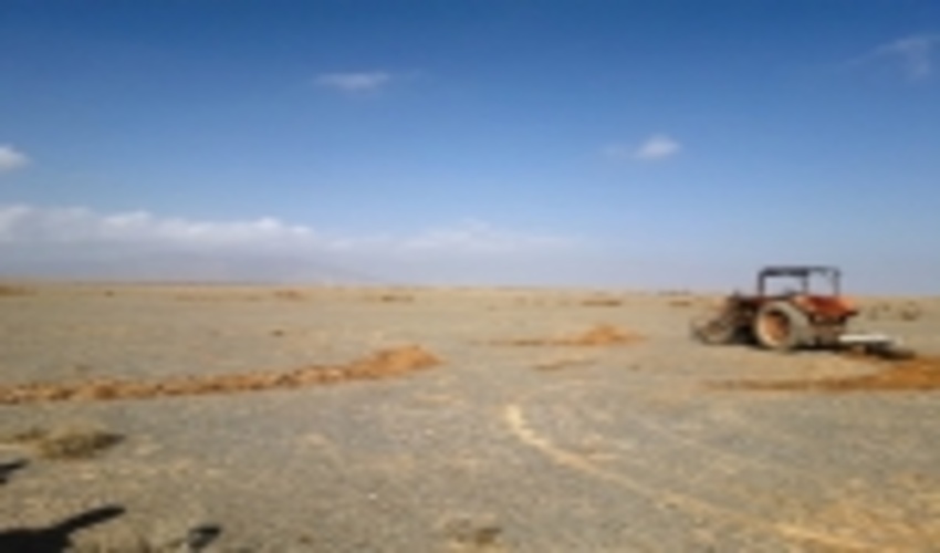 اجرای عملیات بیولوژیک ازمحل اعتبارات صندوق توسعه ملی درشهرستان ابرکوه