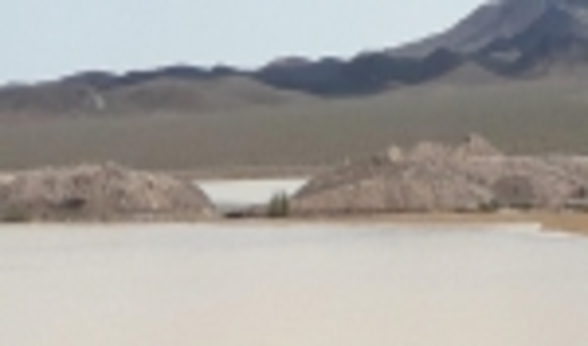 در پی بارش های اخیر در میبد , یازده بند خاکی شهرستان به صورت کامل آبگیری شد 