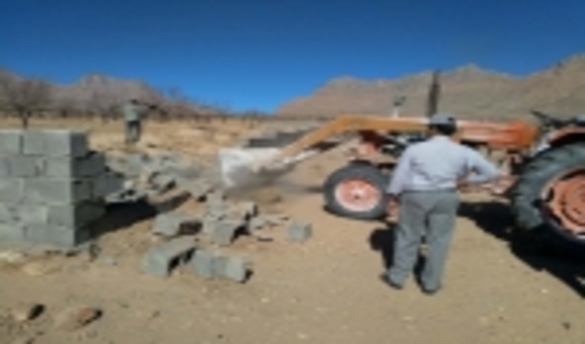 خلع ید و قلع و قمع بیش از 10000هزار مترمربع اراضی ملی در منطقه تنگ چنار مهریز