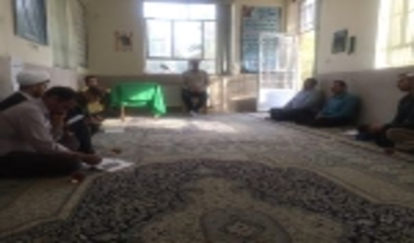 برگزاری جلسه حلقه صالحین بسیج در اداره منابع طبیعی و آبخیزداری شهرستان تفت 