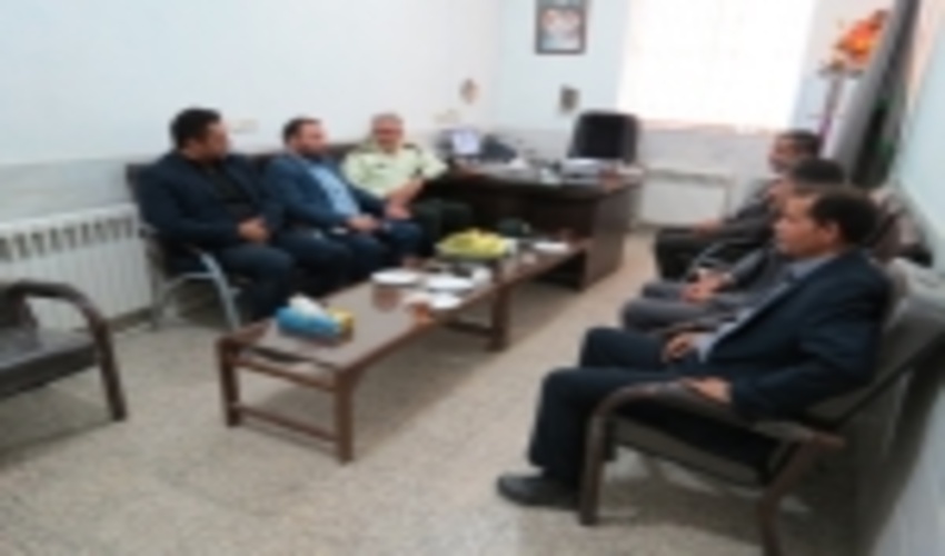 نشت مشترک دادستان ، فرمانده انتطامی و روئسای منابع طبیعی و آبخیزداری  و راه وشهرسازی در خاتم