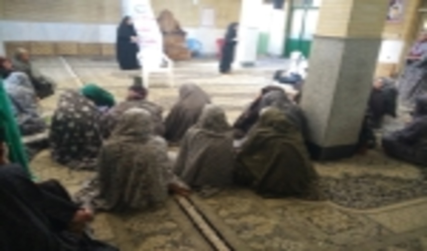 برگزاری دوره آموزشی آشنایی با روش های اصولی بهره برداری از محصولات فرعی مراتع در بخش عقدا ، شهرستان اردکان