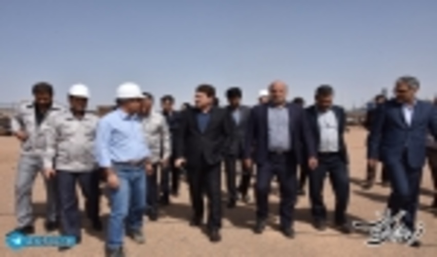 بازدید معاون اقتصادی استاندار و مدیر کل منابع طبیعی استان  از مجتمع فولاد اردکان