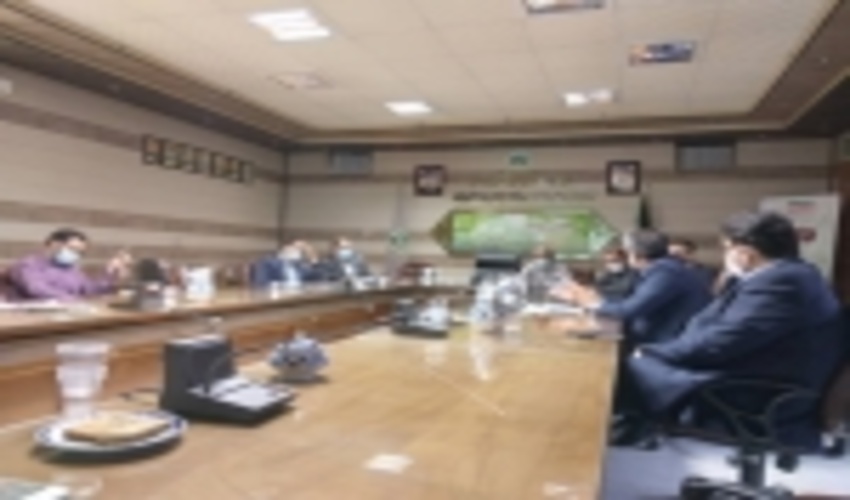 هم انديشي اجراي طرح مديريت مشاركتي منابع طبيعي و راهكارهاي مقابله با بيابانزايي انساني در دشت يزد 