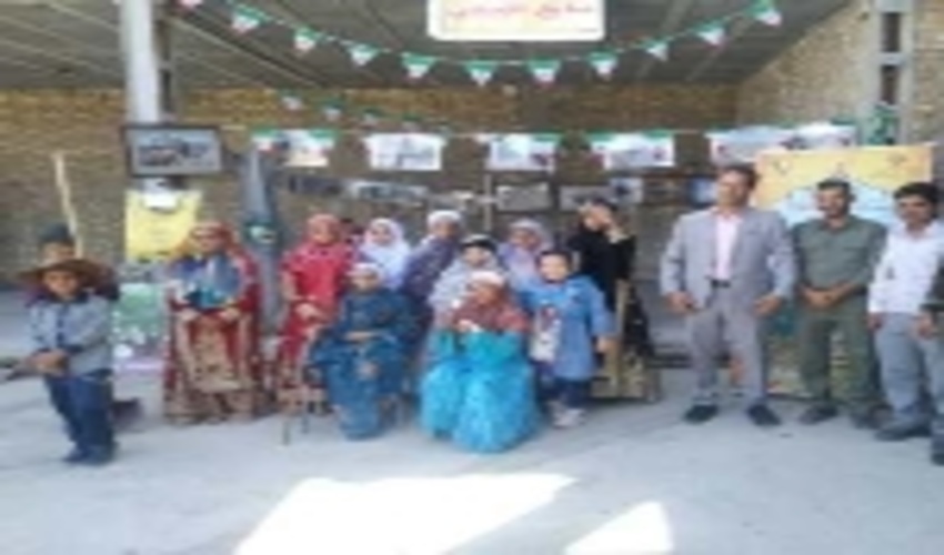 برپایی نمایشگاه به مناسبت گرامیداشت  روز روستا وعشایردرشهرستان خاتم