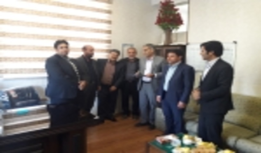 بزرگداشت و تجلیل از اعضای شورای شهر عقدا شهرستان اردکان به مناسبت روز شوراها 