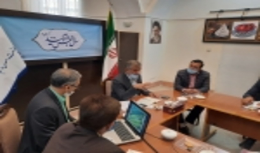  مدیرکل ومعاونین اداره کل منابع طییعی یزد با دکتر محمد صالح جوکار نماینده مردم یزد در مجلس دیداروگفتگوکردند