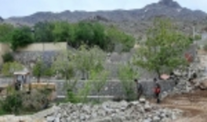 خلع ید و قلع و قمع اراضی ملی تصرف شده واقع درتقی آباد ده بالا از توابع شهرستان تفت 