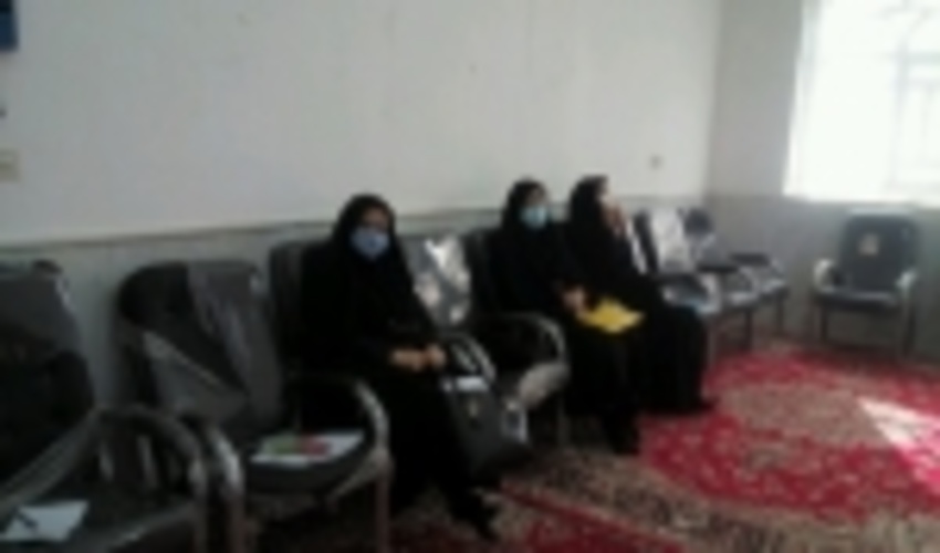 برگزاري جلسه ارزيابي وضعيت پروژه ظرفيت سازي، توان افزايي و توانمندسازي آبخيزنشينان در حوزه هاي قطرم شادكام بافق و جنت و غرب بهاباد در محل اداره منابع طبيعي بافق 