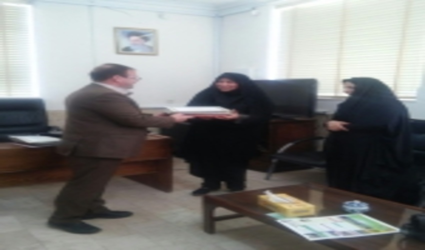 تجلیل ازبانوان به مناسبت ولادت حضرت زهرا(س) دراداره منابع طبیعی وآبخیزداری شهرستان ابرکوه