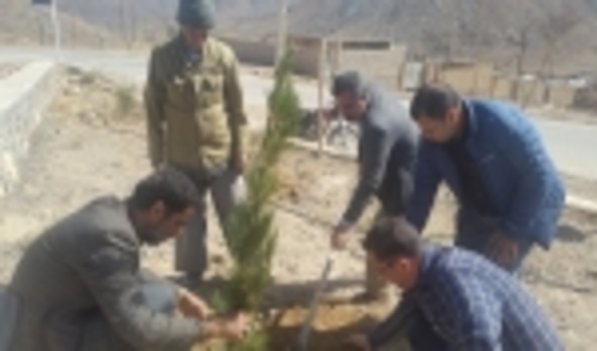 مراسم روز درختکاری در بخش عقدای شهرستان اردکان برگزار گردید.