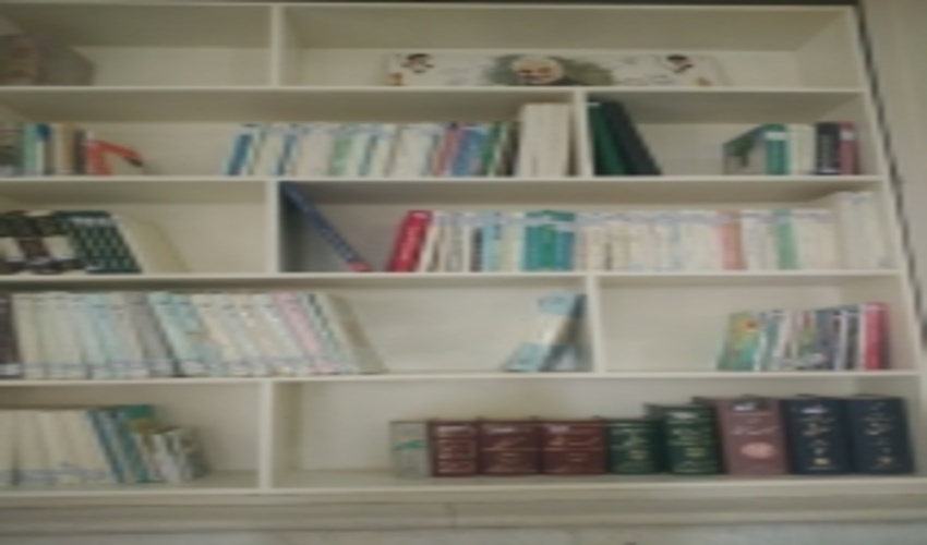 افتتاح کتابخانه جدید به مناسبت ایام ا... دهه فجر در اداره منابع طبیعی شهرستان اردکان 