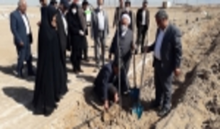 گرامیداشت روز درختکاری با کاشت نهال درمجتمع سرای محبت شهرستان میبد