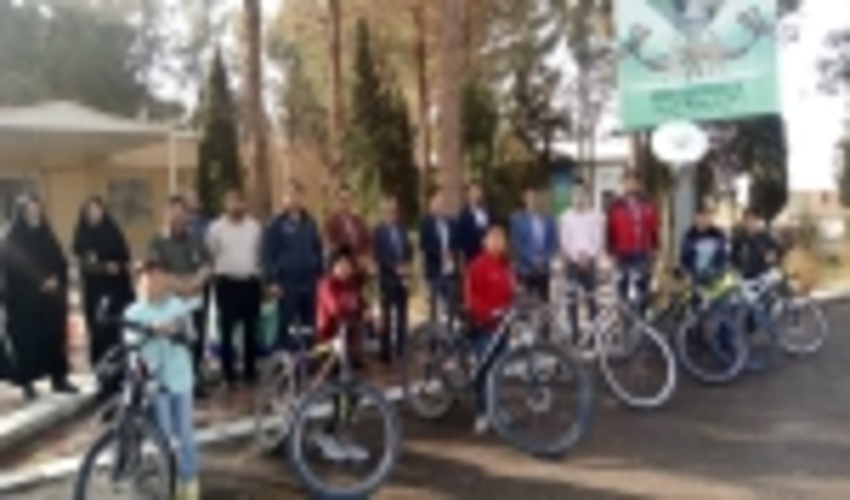 برگزاری همایش دوچرخه سواری در شهرستان اشکذر به مناسبت هفته منابع طبیعی