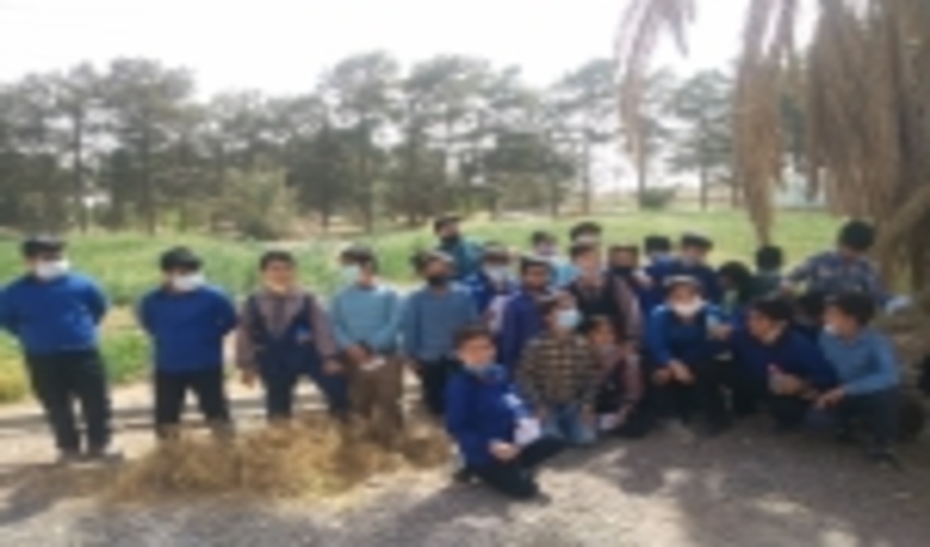 اولین بازدید دانش آموزان اردکانی از نهالستان اداره در سال جدید