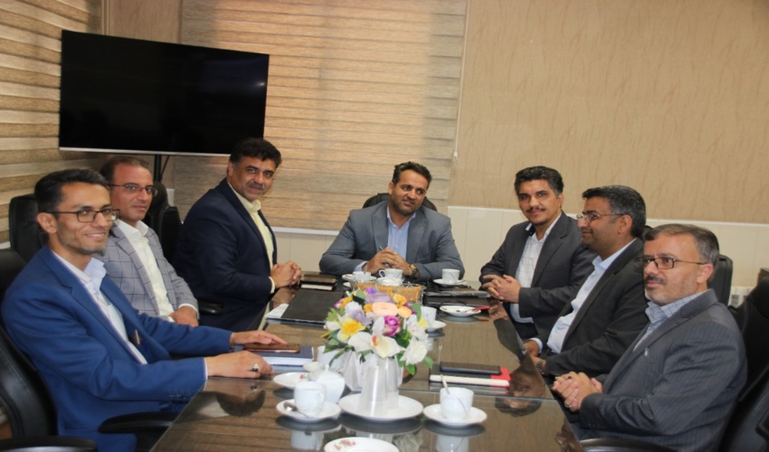 نشست مشترک مدیر کل اداره کل منابع طبیعی و فرماندار اشکذر به منظور بررسی مسائل مرتبط با منابع طبیعی شهرستان 