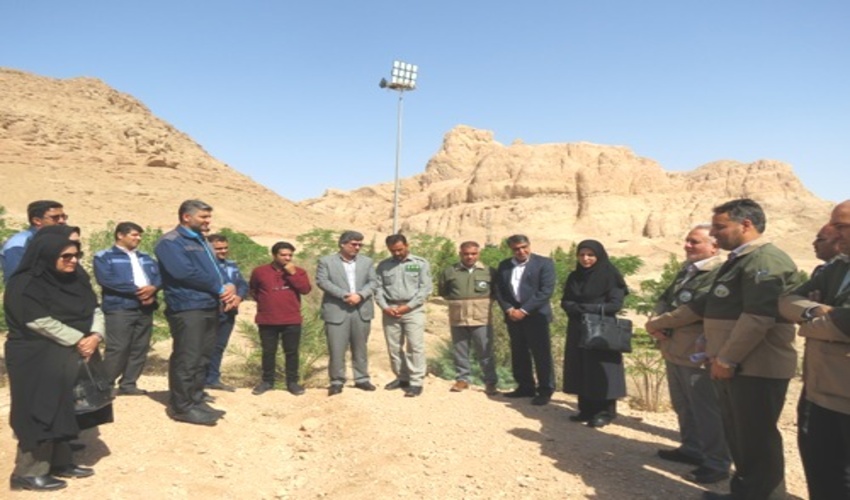 بازديد معاونت آبخیزداری،امور مراتع و بیابان سازمان منابع طبيعي كشور از طرح هاي مقابله با بيابان زايي شركت سنگ آهن و گودگوار بافق