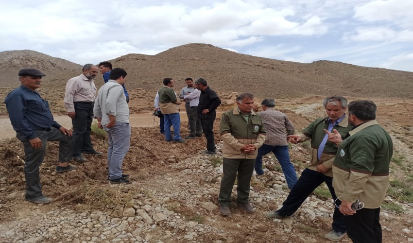 مدیر کل اداره منابع طبیعی و آّبخیرداری استان از روند اقدامات انجام گرفته در راستای کنترل سیلاب در شهرستان مروست بازدید نمود.