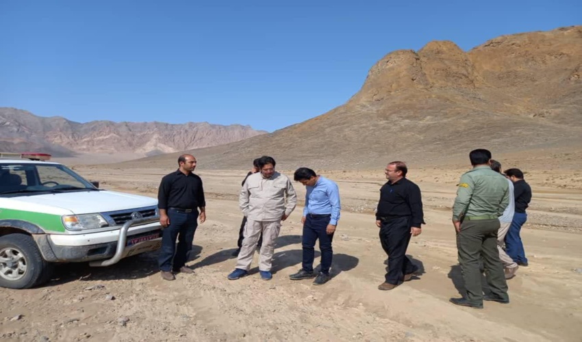 بازدید فرمانداروهیات همراه ازبندهای خاکی منطقه اسفندآباد شهرستان ابرکوه