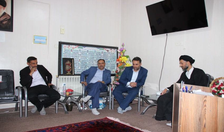 دیدار مدیر کل منابع طبیعی و آبخیزداری استان با امام جمعه شهرستان اردکان