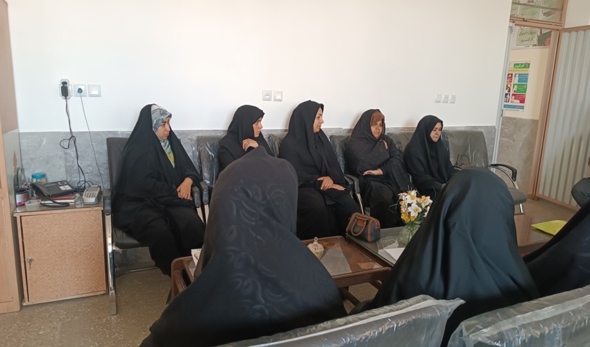 برگزاری دوره آموزشی نقش برنامه های آموزشی _ ترویجی در حفظ و احیاء منابع طبیعی در شهرستان اردکان