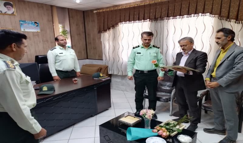 تجلیل رییس اداره منابع طبیعی شهرستان اشکذر از فرماندهان پاسگاههای اشکذر به مناسبت هفته نیروی انتظامی