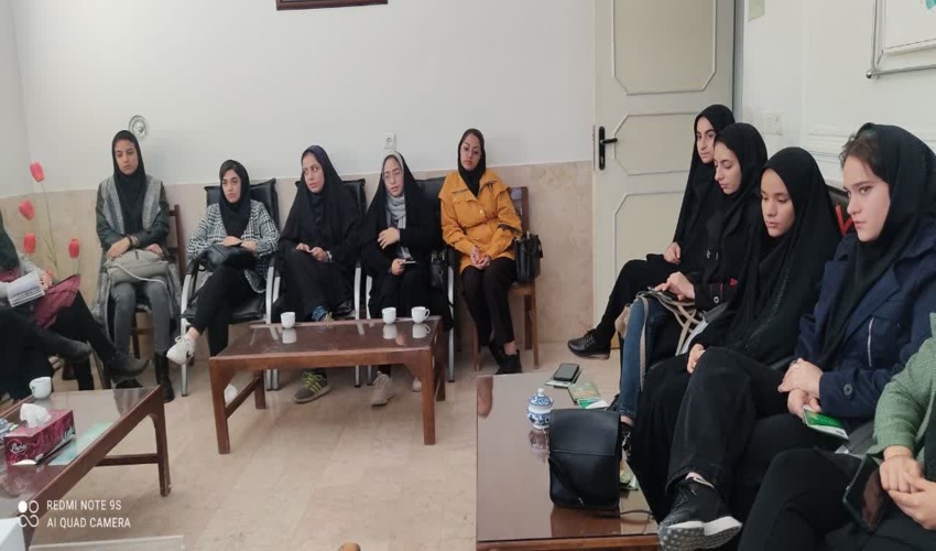 برگزاری دوره آموزشی نقش برنامه های آموزشی ترویجی درحفظ،احیا وتوسعه منابع طبیعی درشهرستان ابرکوه