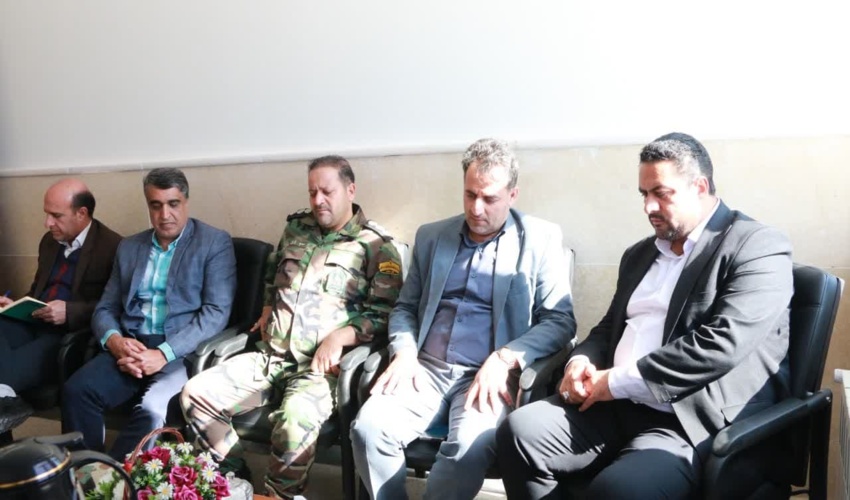 مدیر کل منابع طبیعی و آبخیزداری استان و تیم همراه با فرماندار شهرستان مروست دیدار و گفتگو کردند.