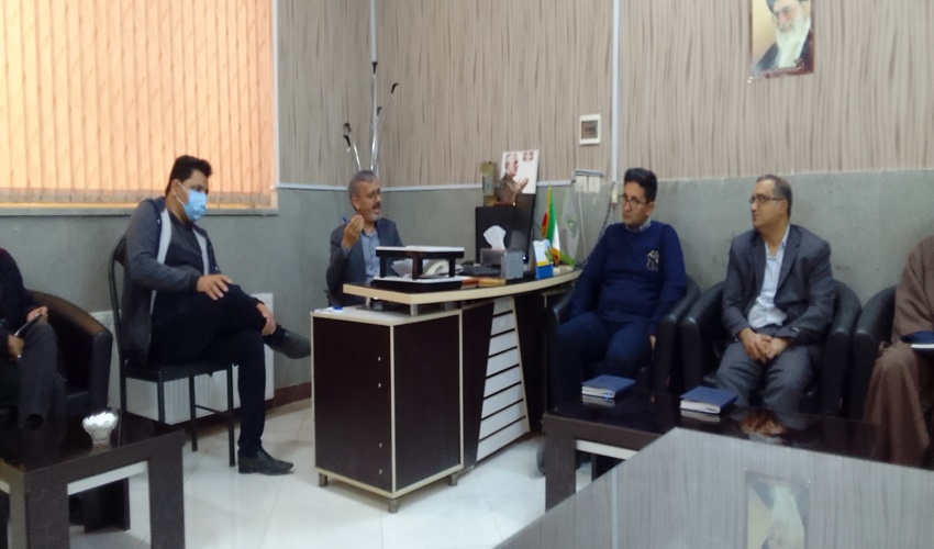 برگزاری جلسه امور اداری و هم اندیشی رئیس اداره منابع طبیعی و آبخیزداری شهرستان تفت با کارکنان این اداره
