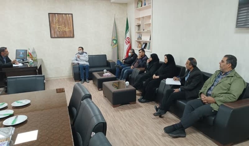 برگزاری جلسه اداری در اداره منابع طبیعی و آبخیزداری شهرستان اردکان