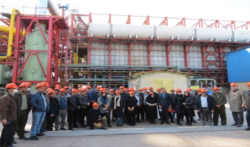 بازديد رؤساي امور بيابان كل كشور از مجتمع معدني و صنعت آهن و فولاد بافق