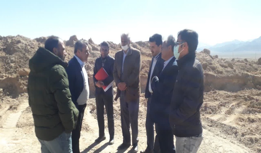 بازدید معاونت آبخیزداری استان از پروژه تکمیل و مرمت بند خاکی نیوک شهرستان میبد