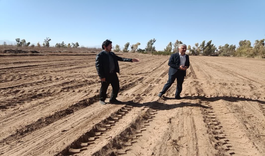 اماده سازی و تسطیح نهالستان اشکذر جهت کشت در راستای طرح مردمی کاشت یک‌میلیارد درخت