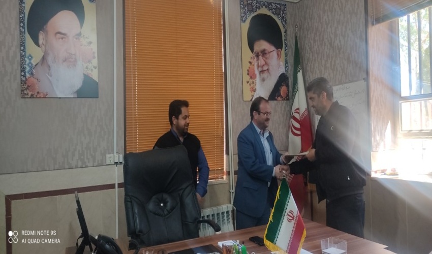 تفاهم نامه همکاری مشترک اداره منابع طبیعی وآبخیزداری با شرکت دهیاری های بخش بهمن ابرکوه