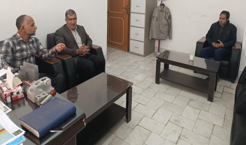 دیدار خبرنگار صدا و سیمای شهرستان خاتم با رئیس اداره منابع طبیعی و آبخیزداری 