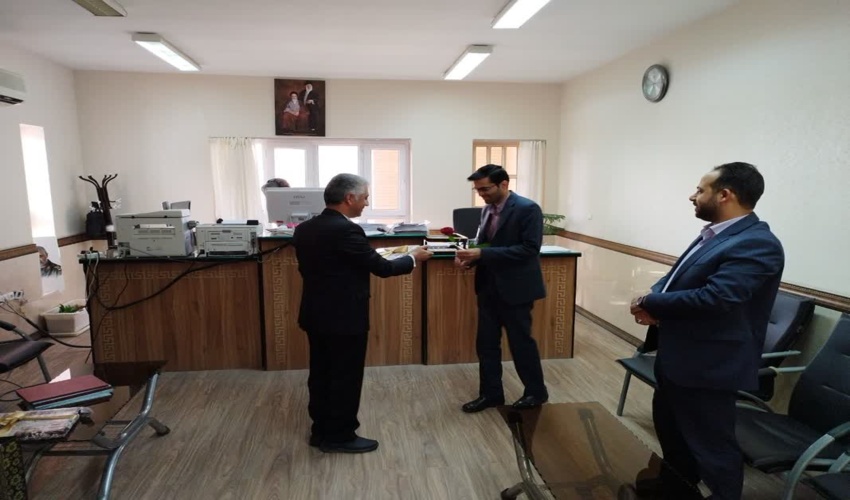 دیدار رئیس اداره منابع طبیعی و آبخیزداری شهرستان اشکذر با رئیس دادگستری شهرستان به مناسبت هفته قوه قضائیه 