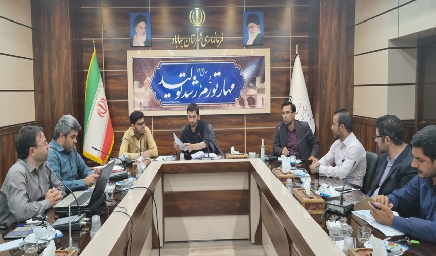 جلسه آموزشی پیشگیری از ساخت و سازهای غیرمجاز با حضور دهیاران شهرستان بهاباد 